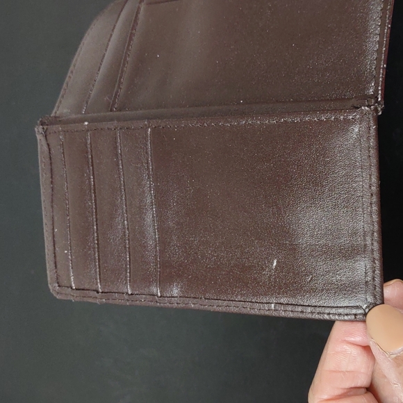 Quad-Fold Croc Embossed Leather Wallet - Picture 7 of 10